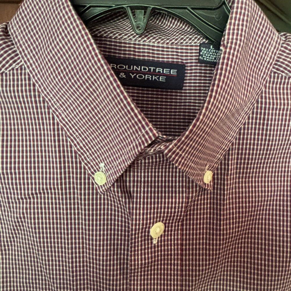 Roundtree & Yorke men’s size L short sleeve